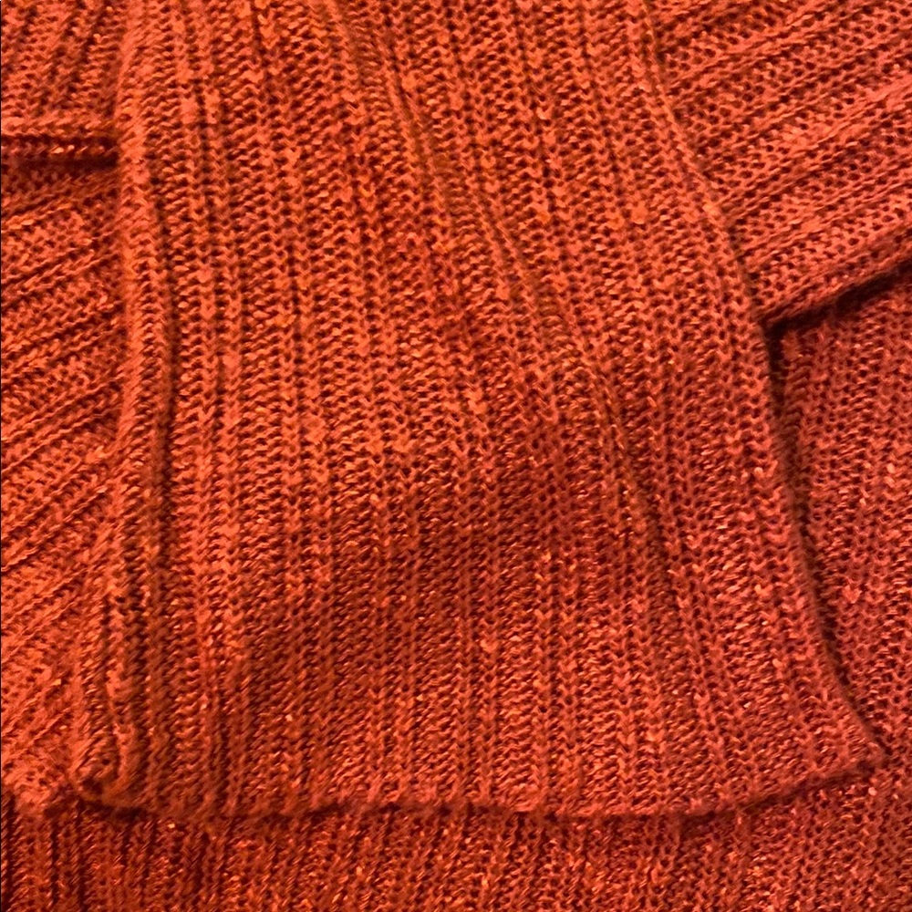 Rust Ribbed Knit Pullover - Picture 5 of 6